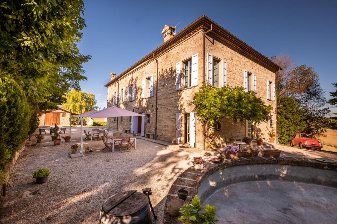 Residenza La Canonica Novilara ภายนอก รูปภาพ